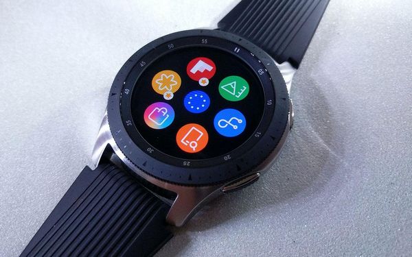 Обзор смарт-часов Samsung Galaxy Watch Active (cеребристый лед)