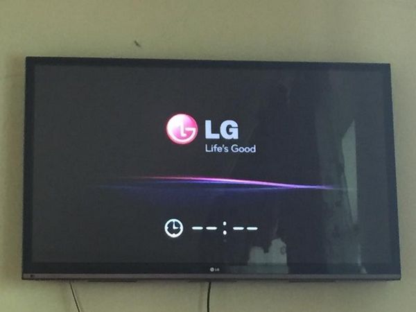 Почему не включается телевизор lg